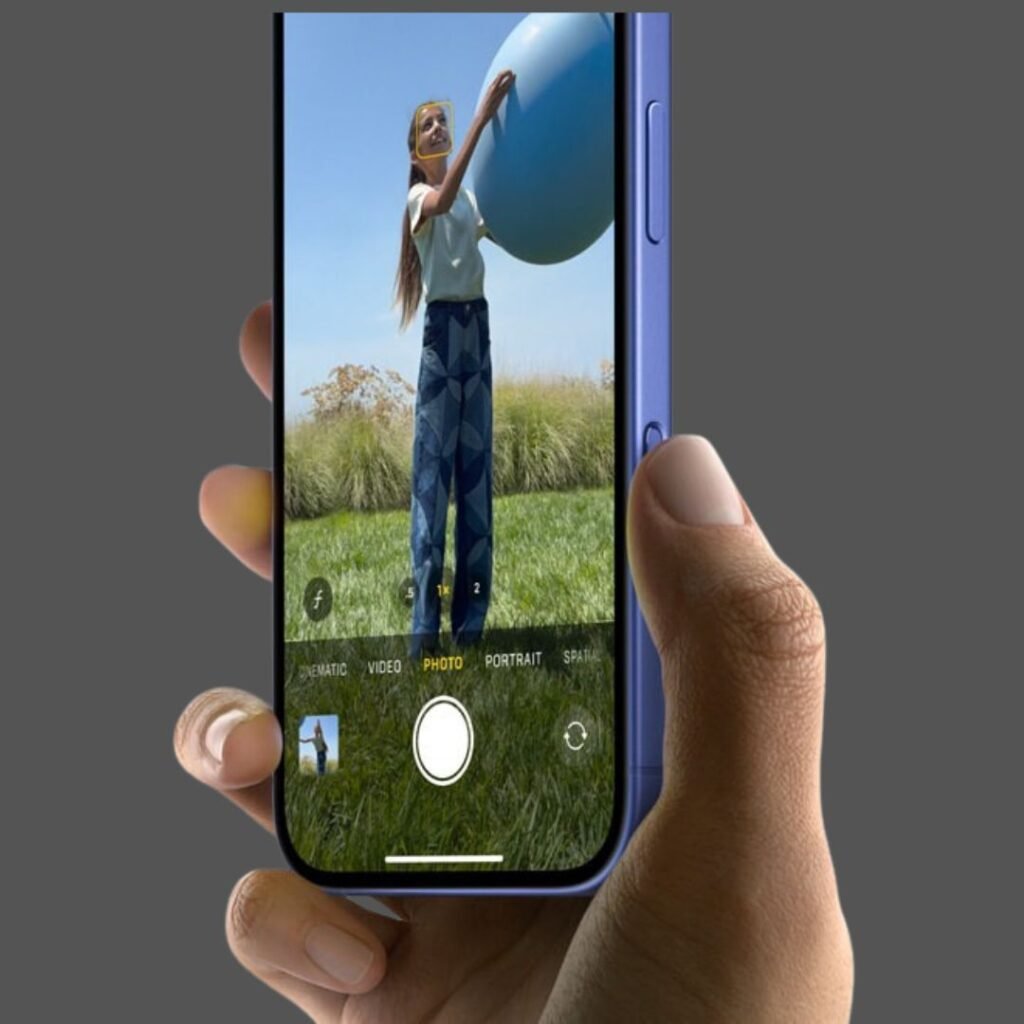 نظام Camera Control الجديد المعتمد على زر للتصوير في هواتف آيفون 16 الجديدة - Apple